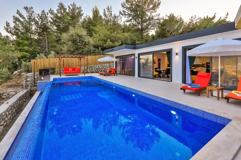 İslamlar’da ısıtmalı havuzlu kiralık villa, fotoğraf 2