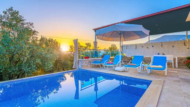Üzümlü’de bahçeli kiralık villa, fotoğraf 5