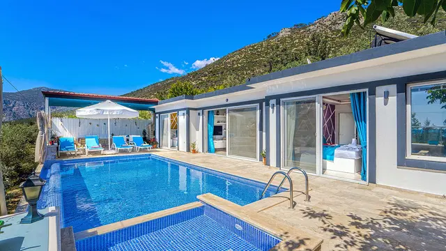 Üzümlü’de jakuzili kiralık villa, fotoğraf 2