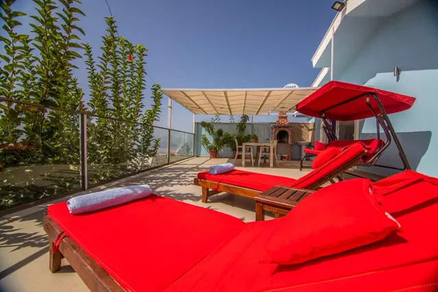 Üzümlü’de doğa manzaralı kiralık villa, fotoğraf 4