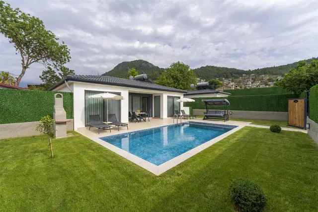 Fethiye’de doğa manzaralı kiralık villa, fotoğraf 2