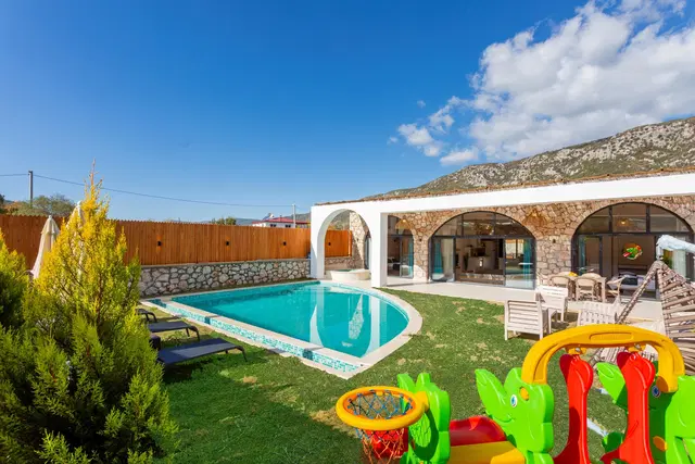 Sarıbelen’de jakuzili kiralık villa, fotoğraf 2