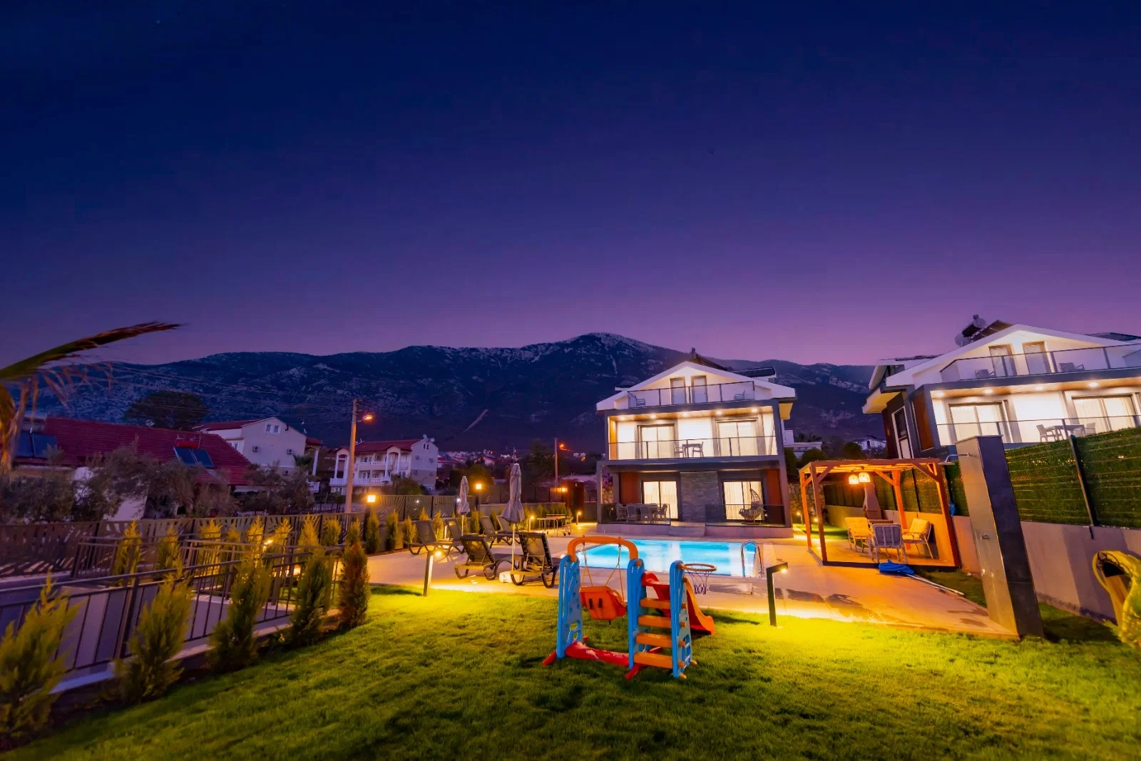 Fethiye’de Huzurlu, Korunaklı Havuzlu, 8 Kişilik, Lüks Villa