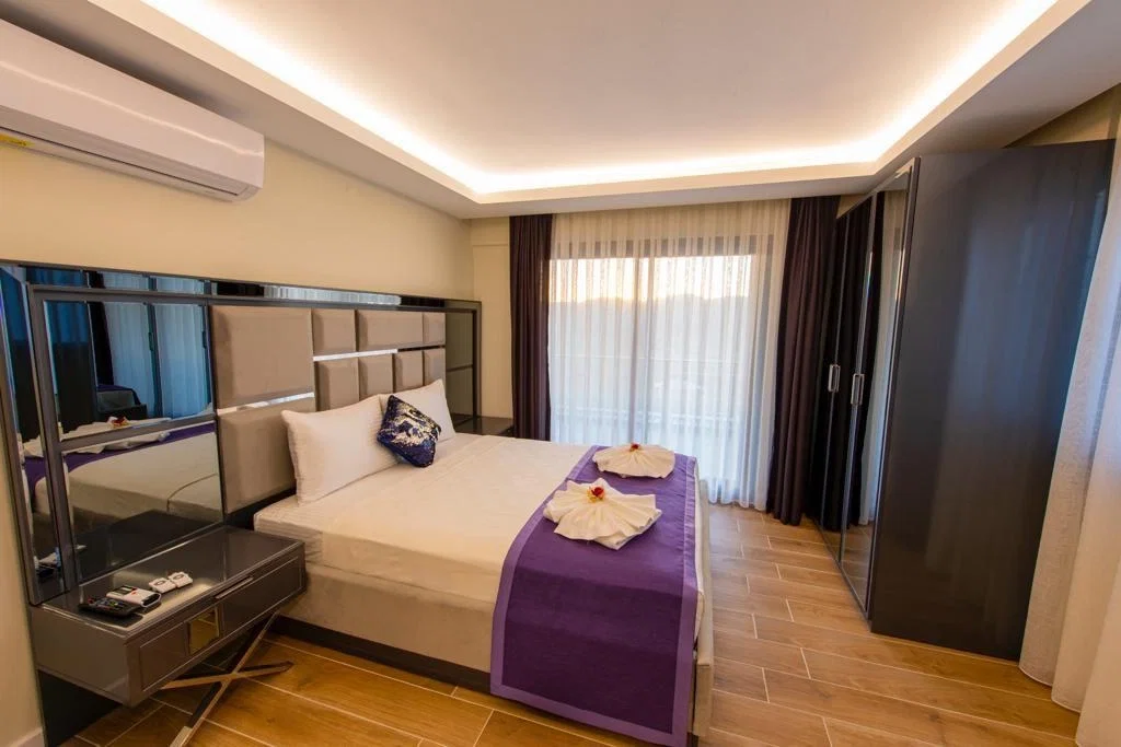 Fethiye’de Huzurlu, Korunaklı Havuzlu, 8 Kişilik, Lüks Villa