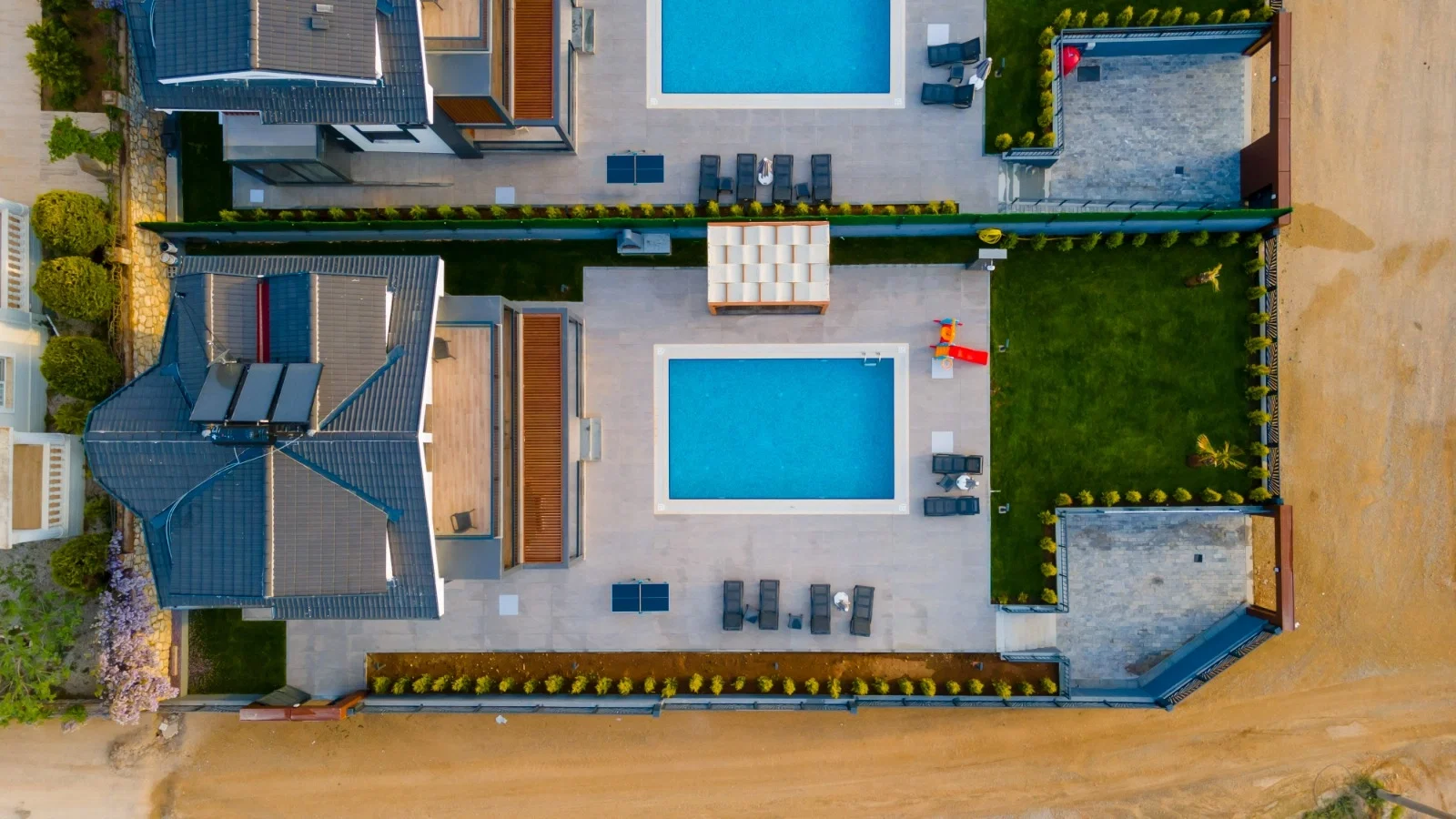 Fethiye’de Huzurlu, Korunaklı Havuzlu, 4 Yatak Odalı, Lüks Villa