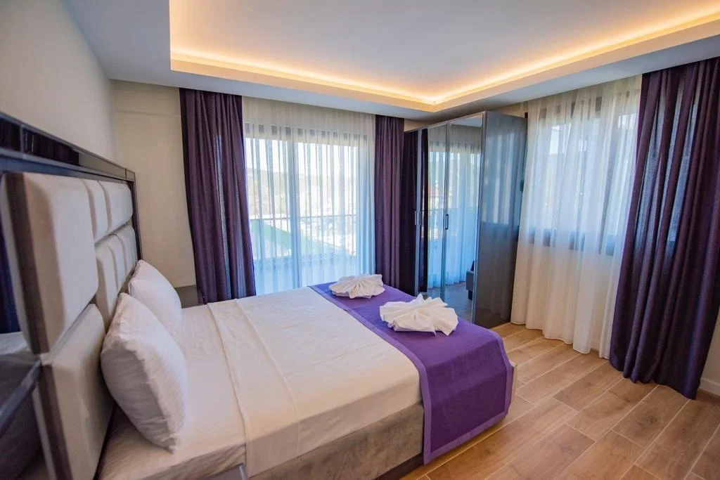 Fethiye’de Huzurlu, Korunaklı Havuzlu, 4 Yatak Odalı, Lüks Villa