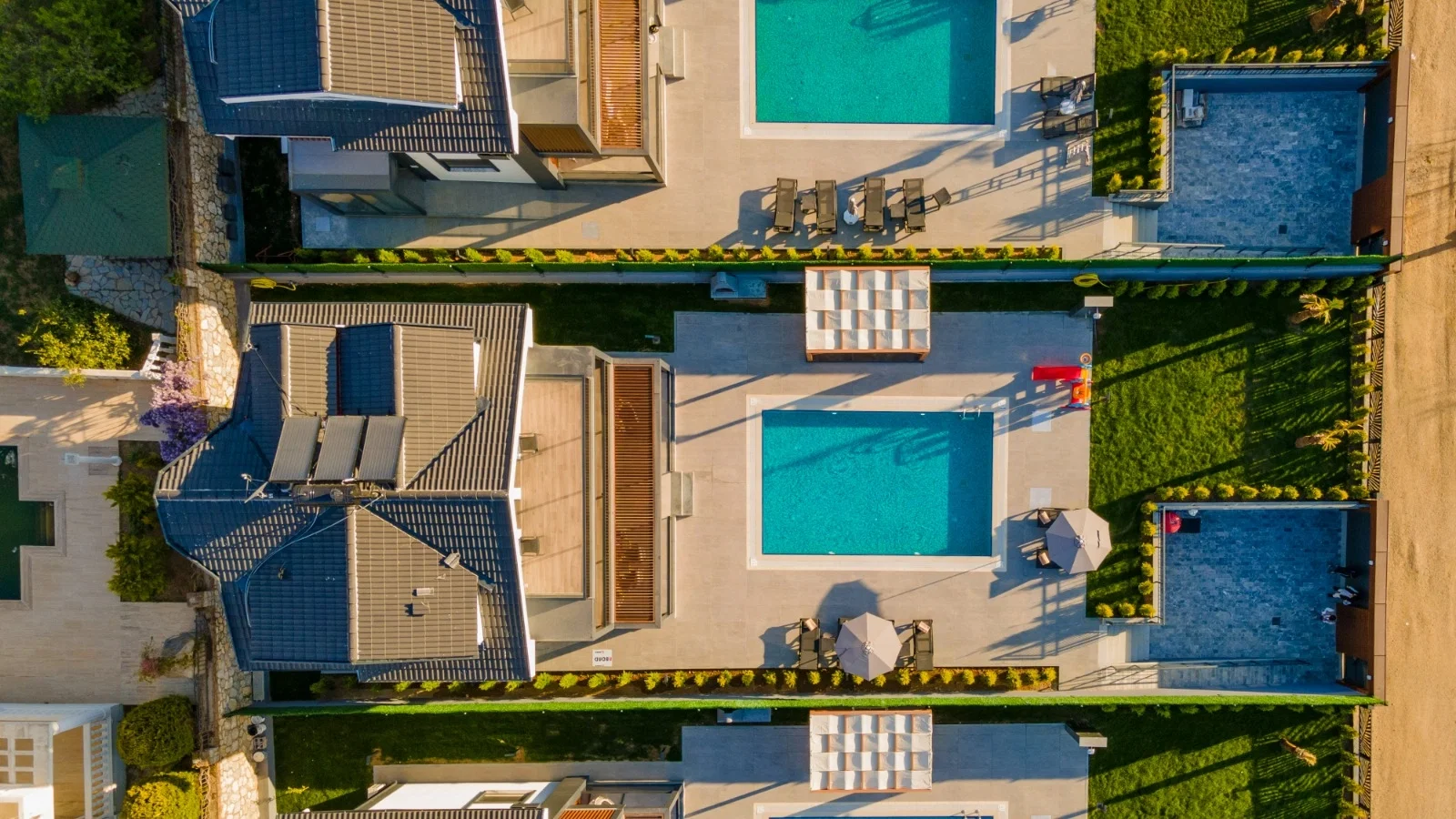 Fethiye’de Huzurlu, Korunaklı Havuzlu, 4 Yatak Odalı, Lüks Villa