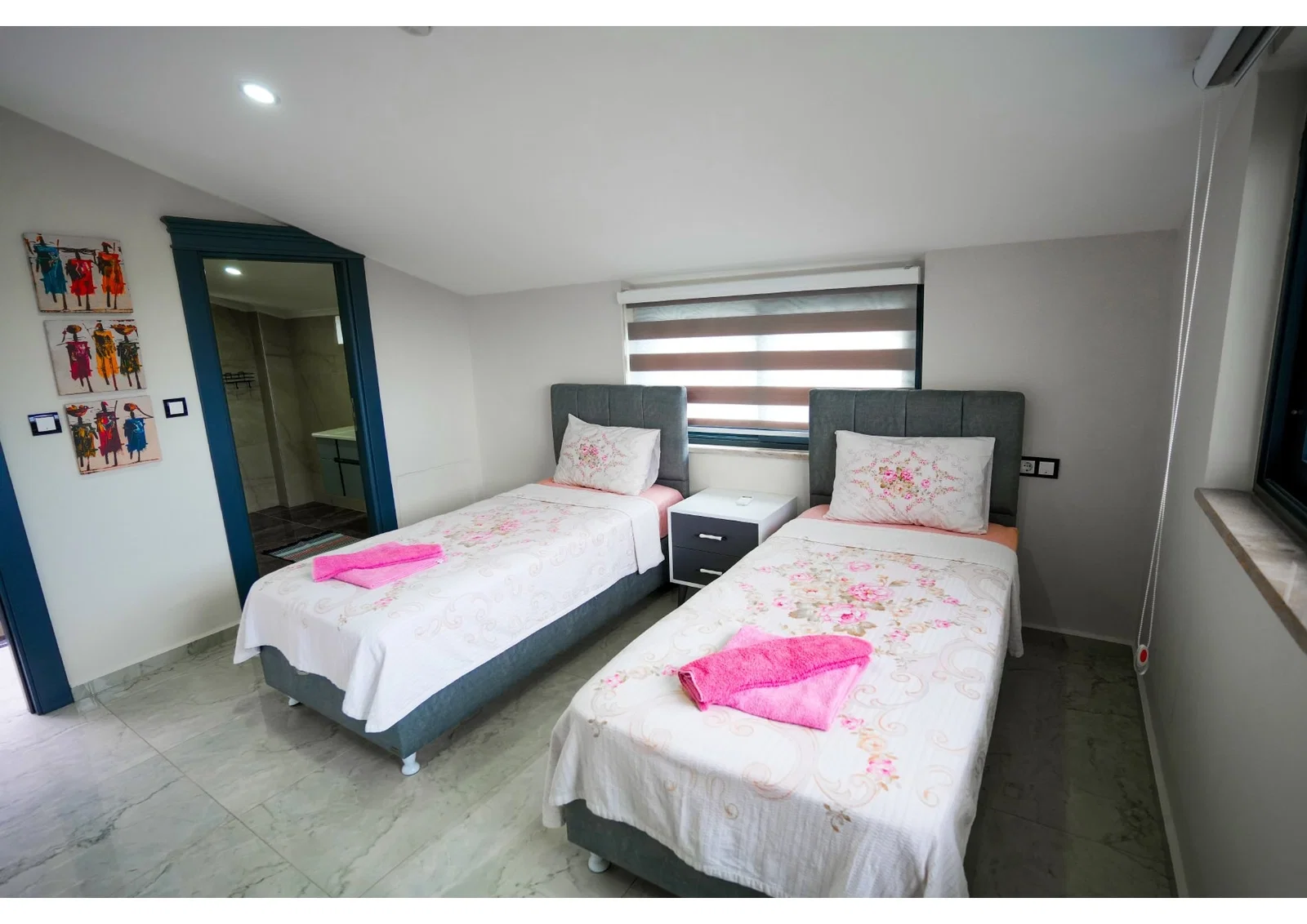 Fethiye’de Sakin Konumda, Isıtmalı Havuzlu, 4 Yatak Odalı, Lüks Villa
