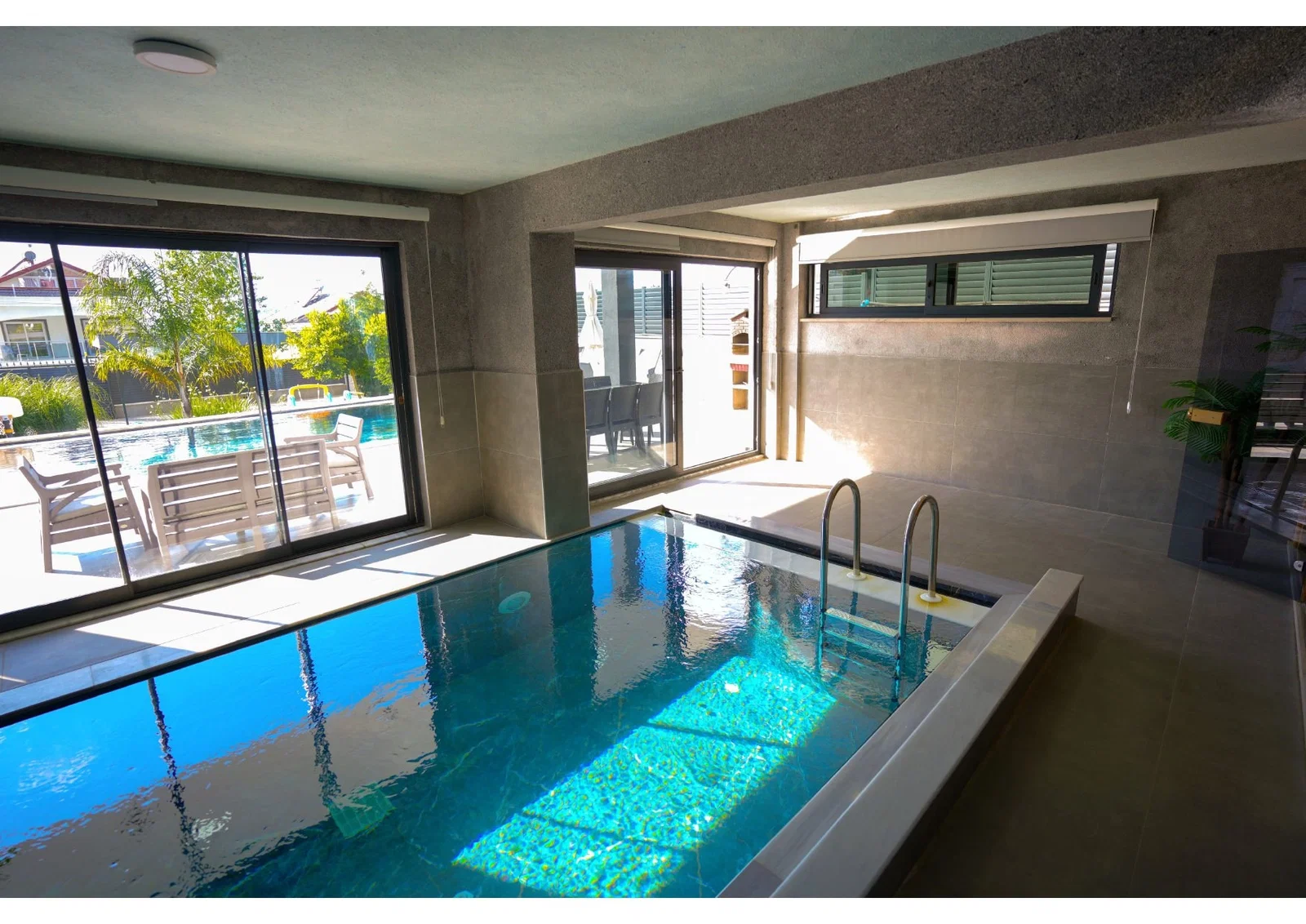 Fethiye’de Sakin Konumda, Isıtmalı Havuzlu, 4 Yatak Odalı, Lüks Villa