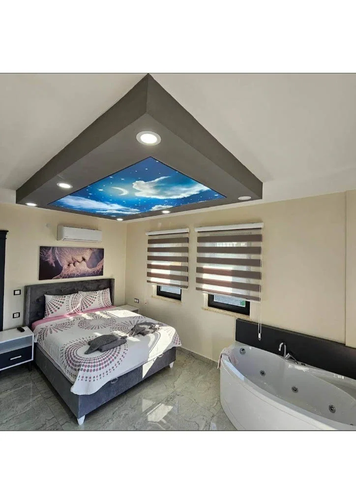 Fethiye’de Sakin Konumda, Isıtmalı Havuzlu, 4 Yatak Odalı, Lüks Villa