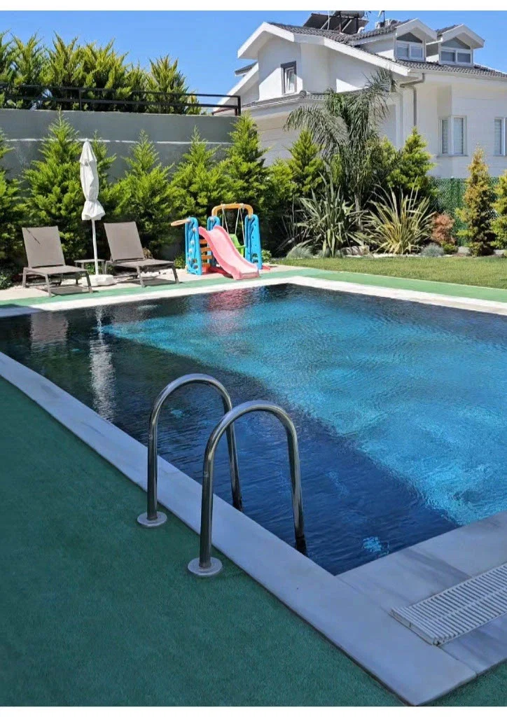 Fethiye’de Sakin Konumda, Isıtmalı Havuzlu, 4 Yatak Odalı, Lüks Villa