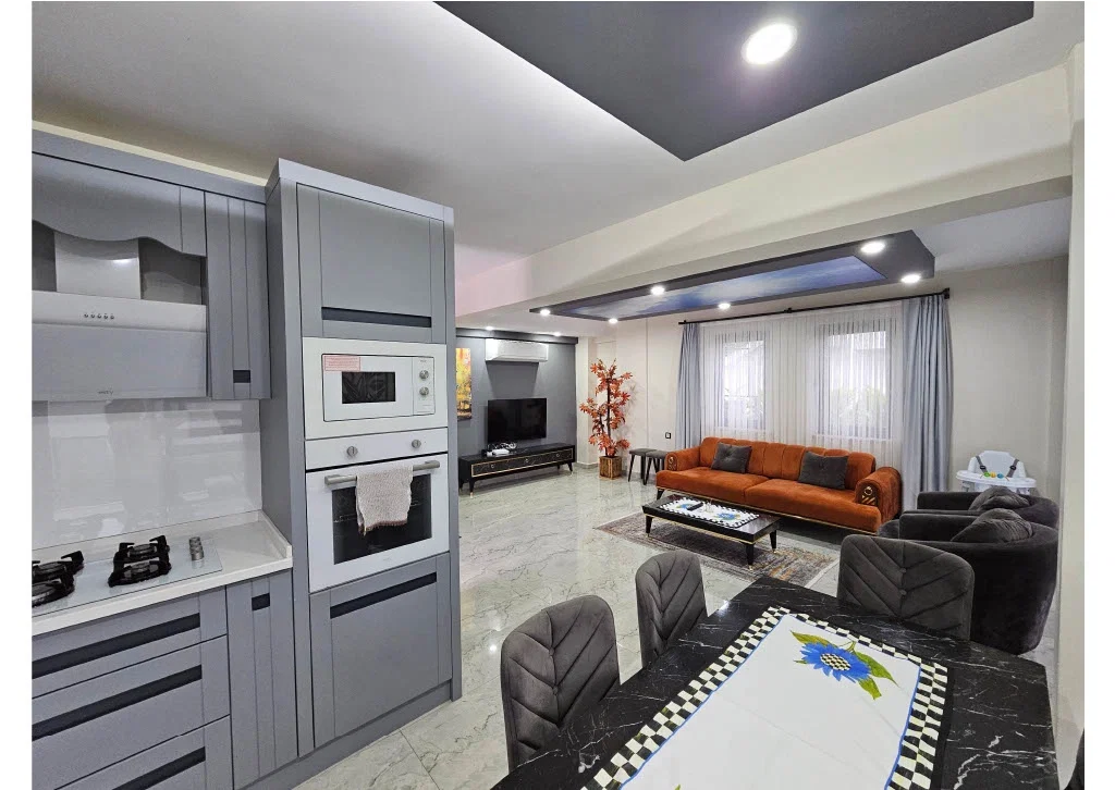 Fethiye’de Sakin Konumda, Isıtmalı Havuzlu, 4 Yatak Odalı, Lüks Villa
