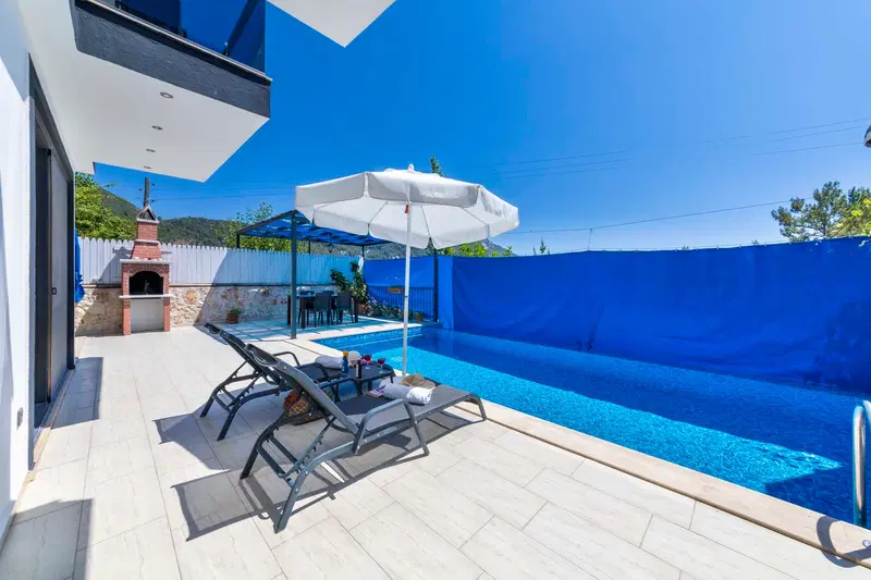 İslamlar’da ısıtmalı havuzlu kiralık villa, fotoğraf 2