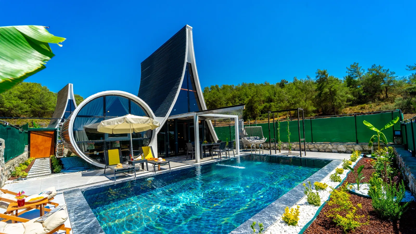 Fethiye’de jakuzili kiralık villa