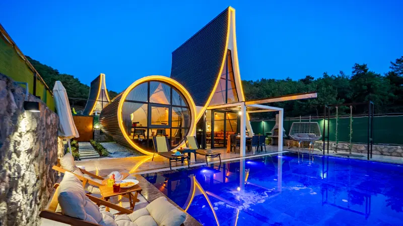 Fethiye’de korunaklı havuzlu kiralık villa