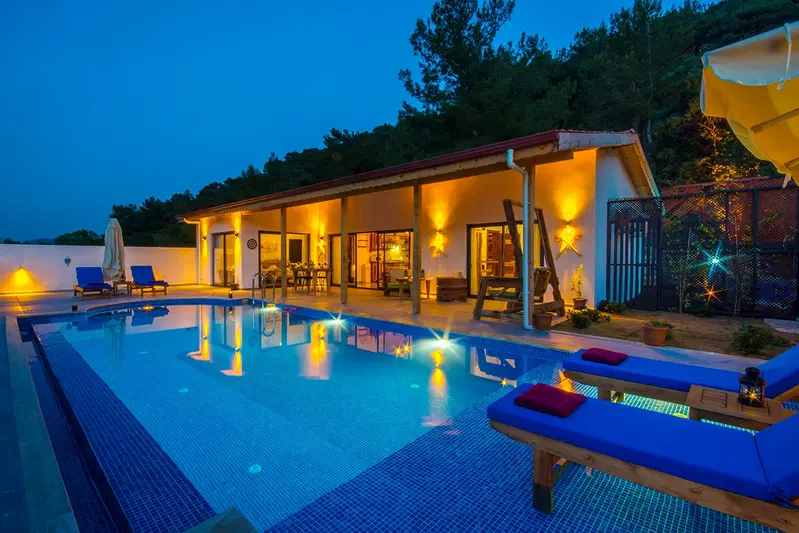Sarıbelen’de korunaklı havuzlu kiralık villa, fotoğraf 8