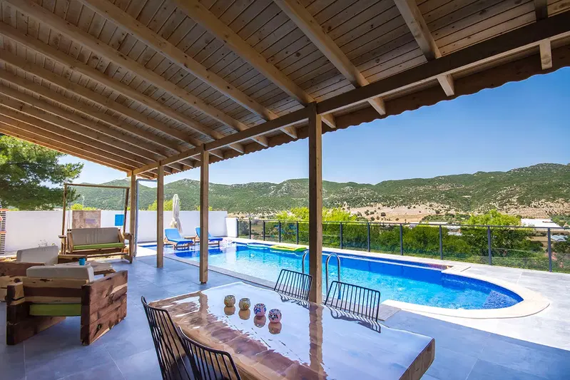 Sarıbelen’de bahçeli kiralık villa, fotoğraf 4