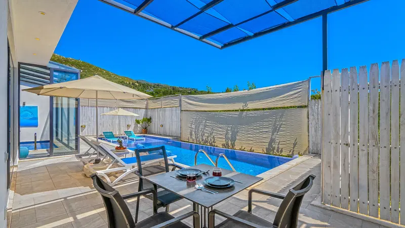 Üzümlü’de doğa manzaralı kiralık villa, fotoğraf 4
