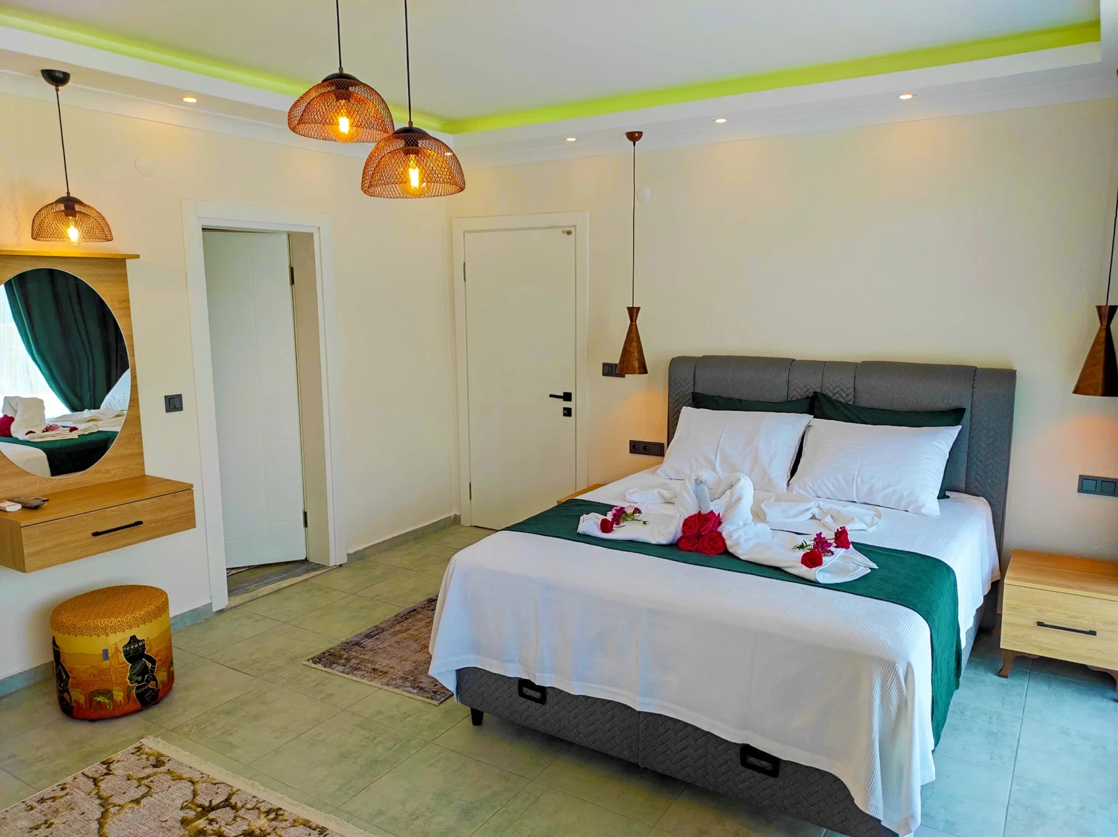 Fethiye’de Balayı Çiftlerine Uygun, Korunaklı Havuzlu, 2 Kişilik, Kiralık Villa