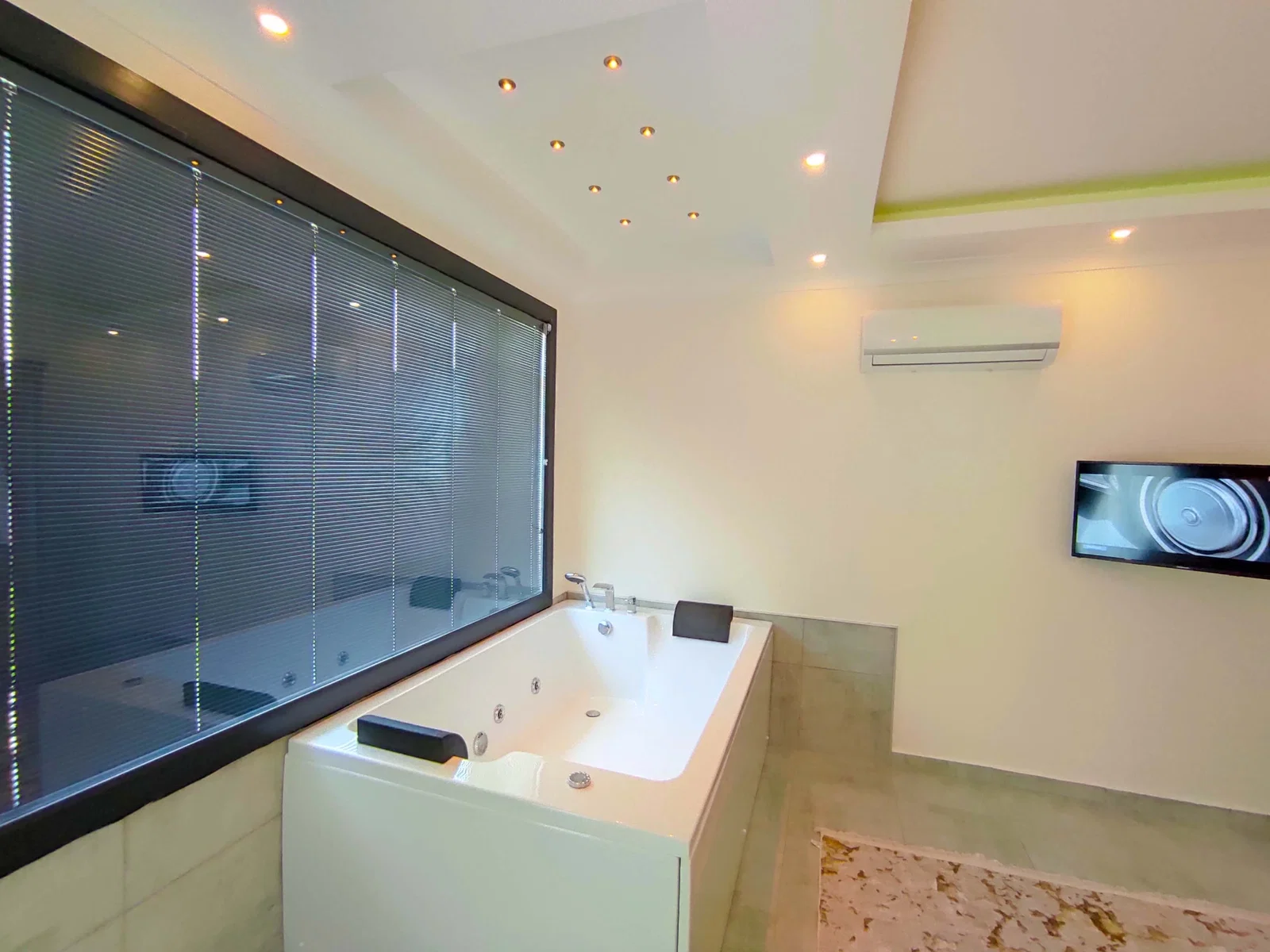 Fethiye’de Balayı Çiftlerine Uygun, Korunaklı Havuzlu, 2 Kişilik, Kiralık Villa