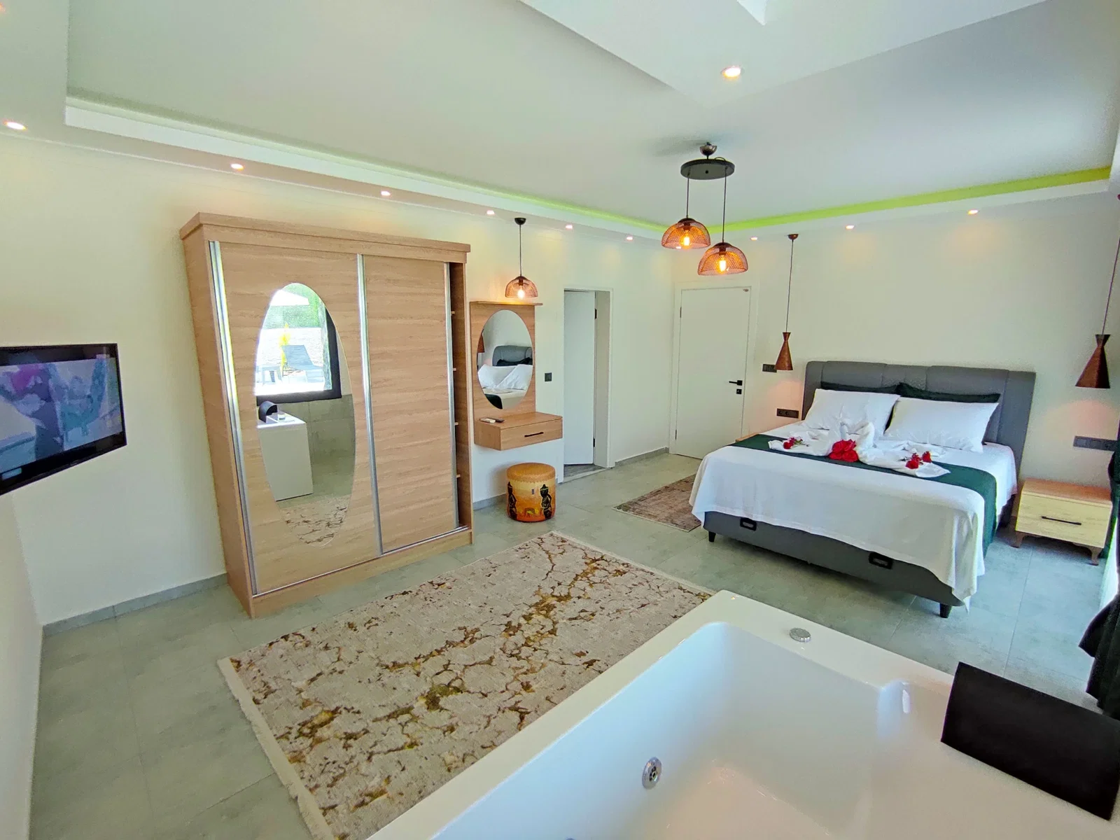 Fethiye’de Balayı Çiftlerine Uygun, Korunaklı Havuzlu, 2 Kişilik, Kiralık Villa