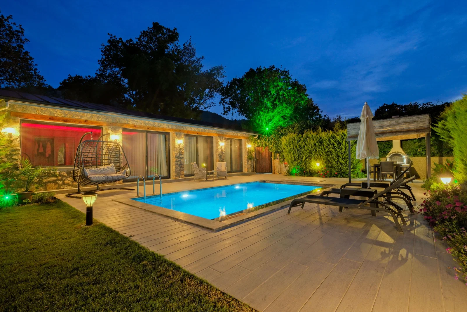 Fethiye’de Balayı Çiftlerine Uygun, Korunaklı Havuzlu, 2 Kişilik, Kiralık Villa