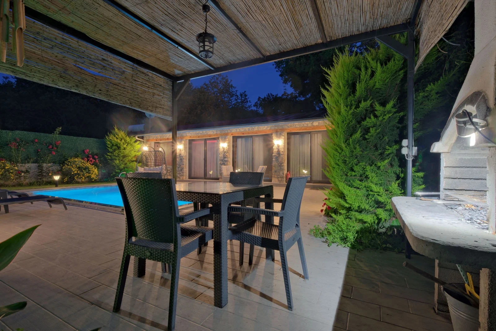 Fethiye’de Balayı Çiftlerine Uygun, Korunaklı Havuzlu, 2 Kişilik, Kiralık Villa