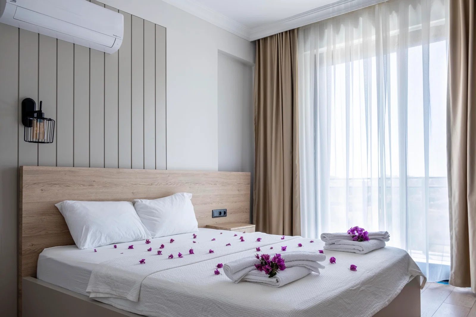 Kaş’ta Balayı Çiftlerine Uygun, Özel Havuzlu, 2 Yatak Odalı, Kiralık Villa