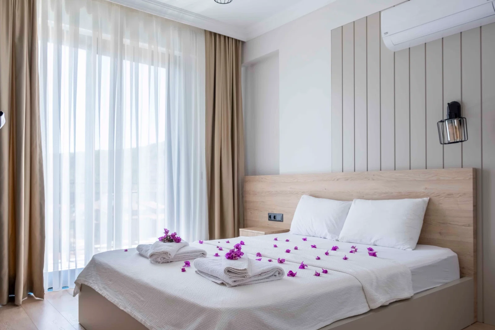 Kaş’ta Balayı Çiftlerine Uygun, Özel Havuzlu, 2 Yatak Odalı, Kiralık Villa