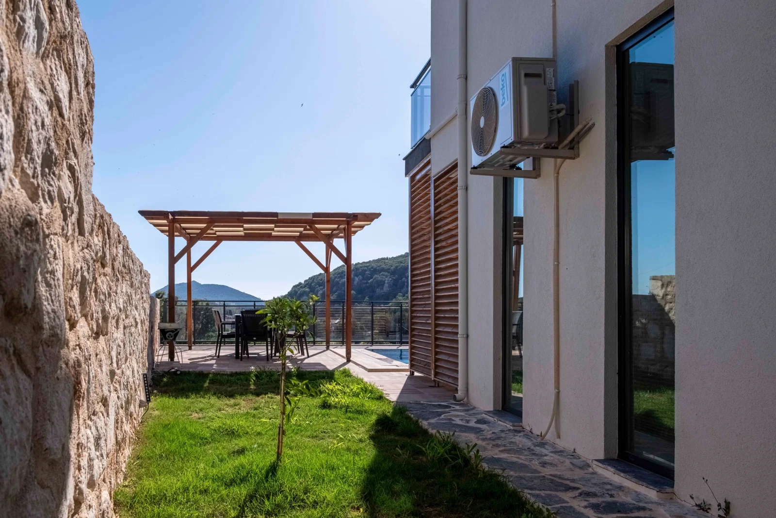 Kaş’ta Balayı Çiftlerine Uygun, Özel Havuzlu, 2 Yatak Odalı, Kiralık Villa