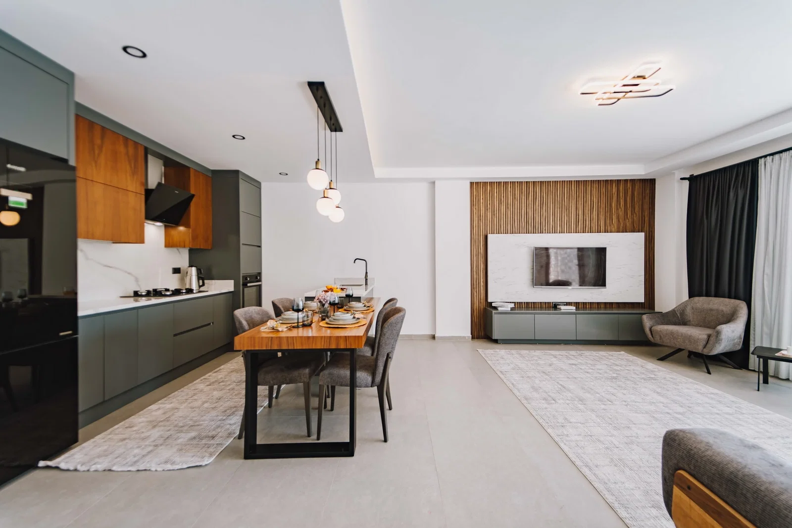 Kaş’ta Deniz Manzaralı, Korunaklı Havuzlu, 4 Kişilik, Lüks Villa