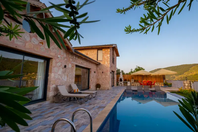 Sarıbelen’de bahçeli kiralık villa, fotoğraf 3