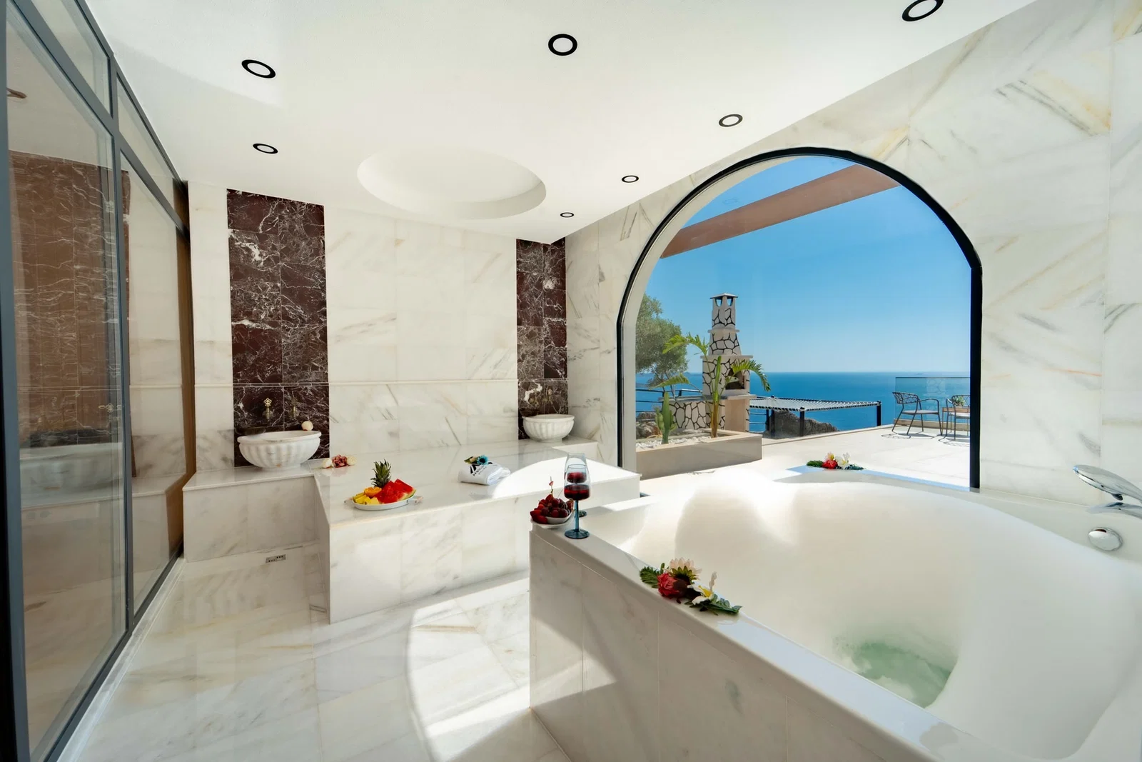Kaş’ta Deniz Manzaralı, Özel Havuzlu, 2 Kişilik, Lüks Villa