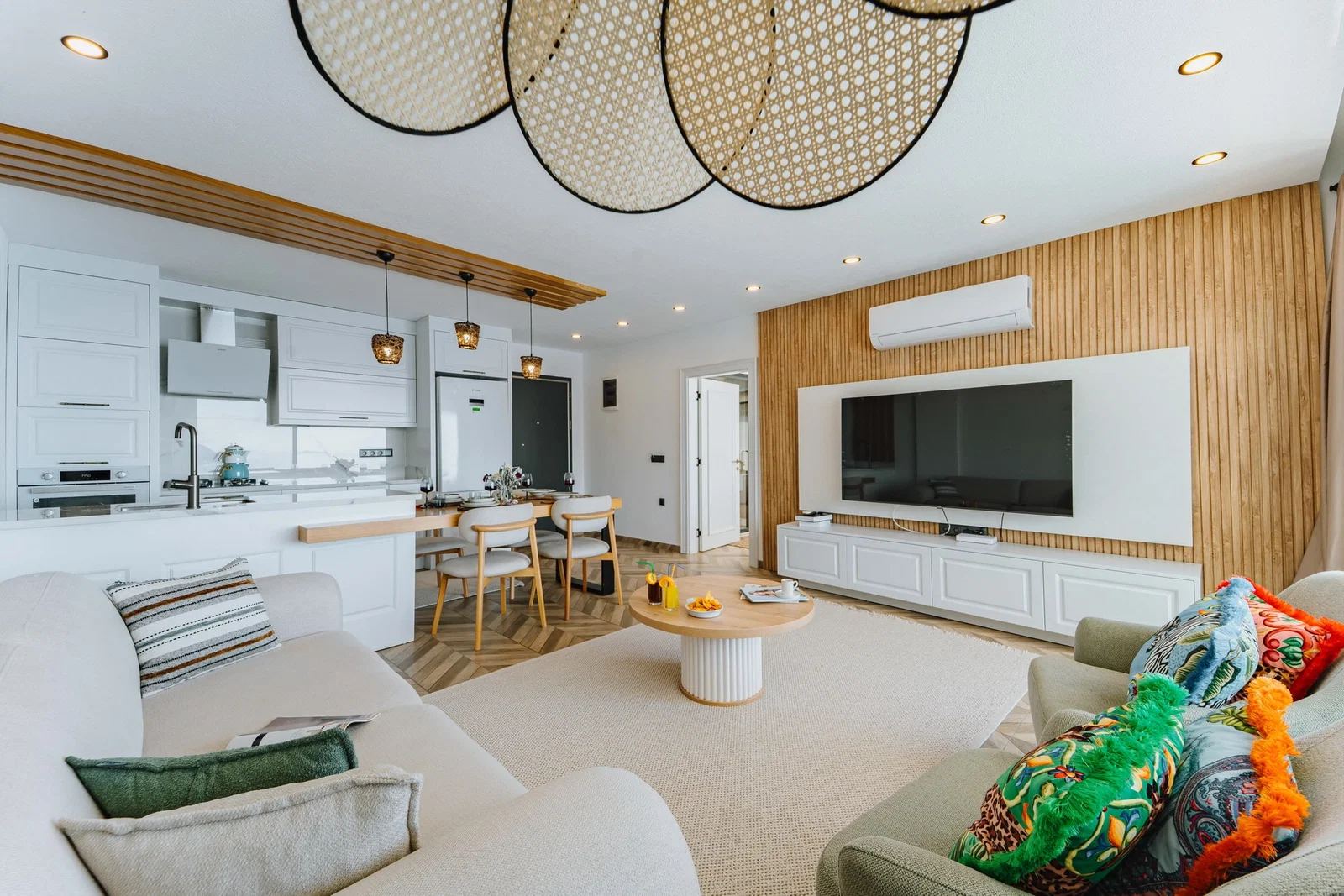 Kaş’ta Deniz Manzaralı, Özel Havuzlu, 2 Kişilik, Lüks Villa