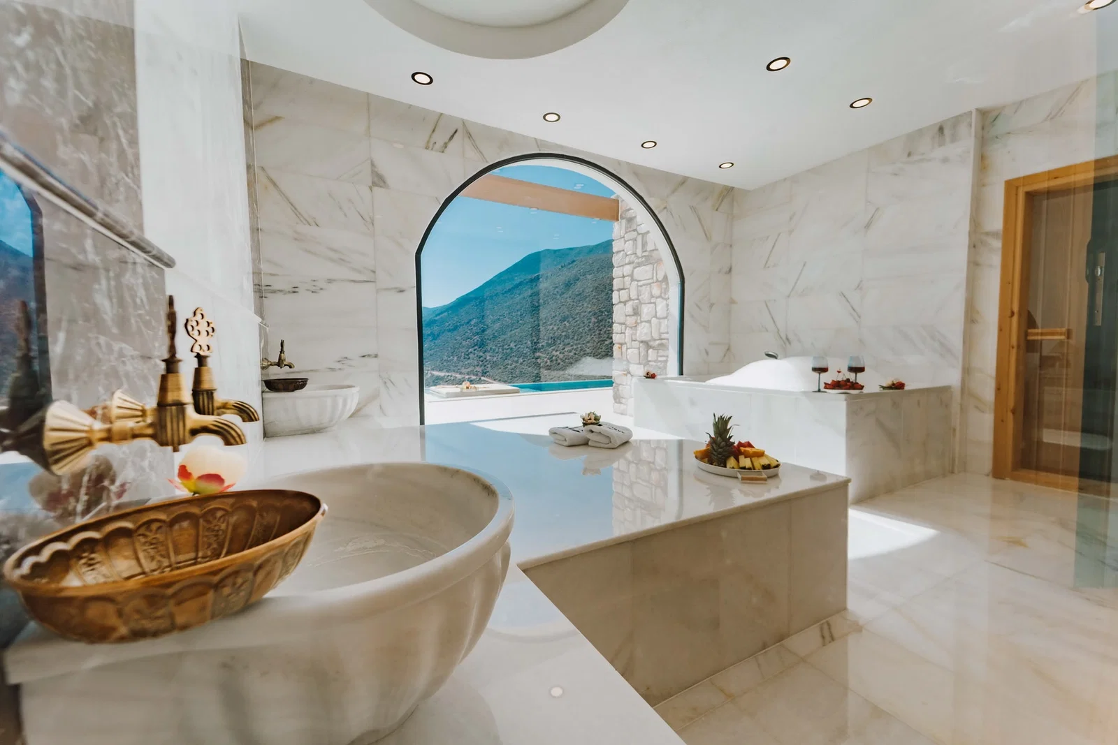 Kaş’ta Deniz Manzaralı, Özel Havuzlu, 2 Kişilik, Lüks Villa