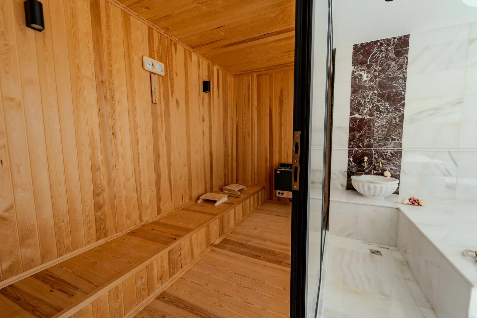 Kaş’ta Deniz Manzaralı, Özel Havuzlu, 2 Kişilik, Lüks Villa