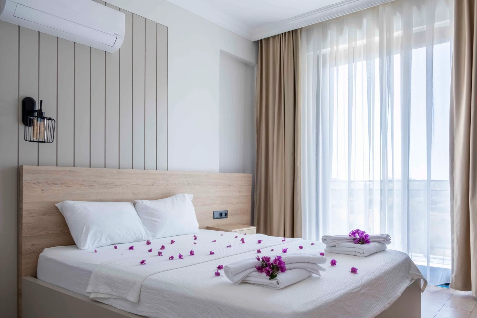 Kaş’ta Balayı Çiftlerine Uygun, Özel Havuzlu, 2 Yatak Odalı, Kiralık Villa
