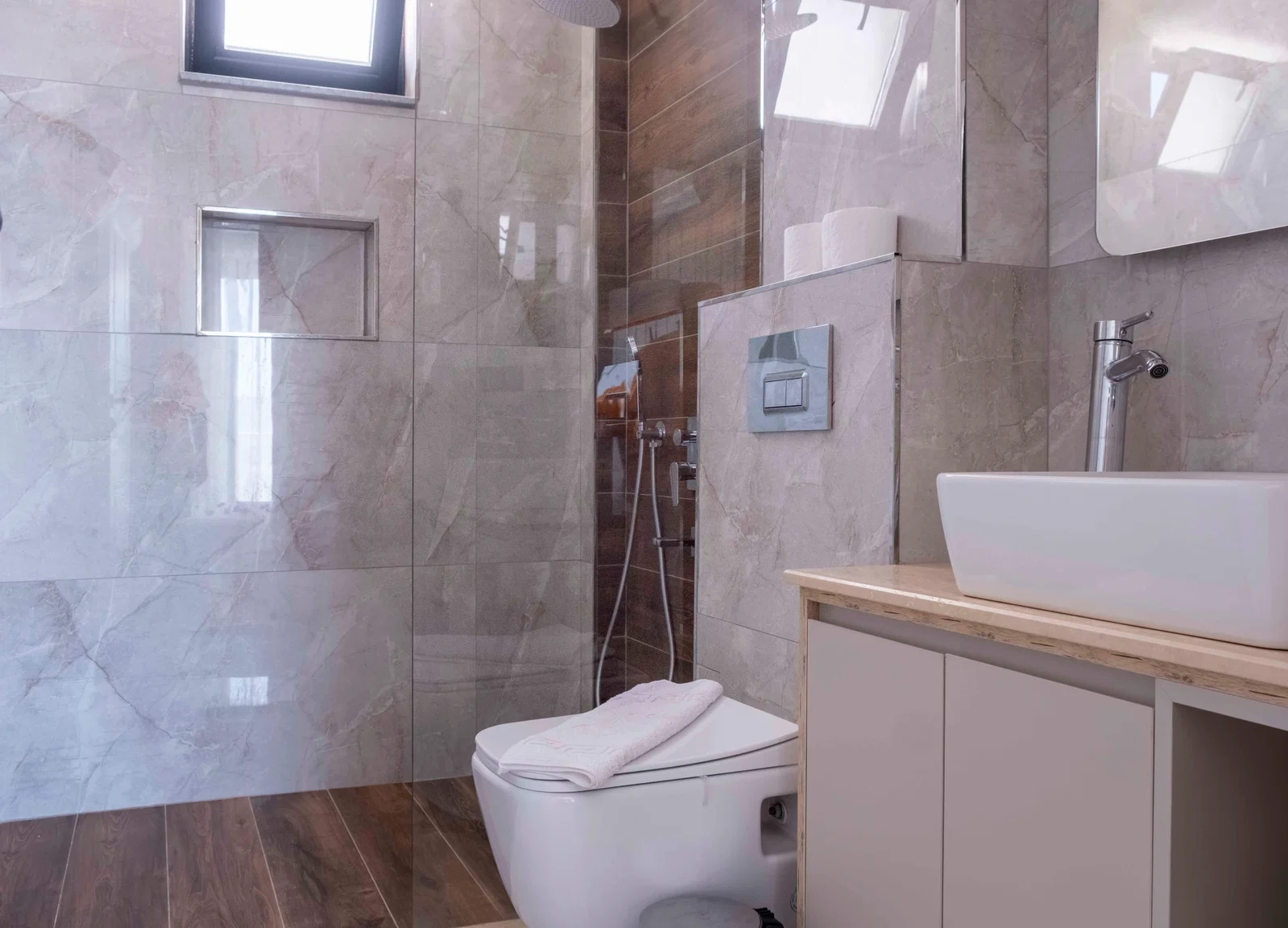Kaş’ta Balayı Çiftlerine Uygun, Özel Havuzlu, 2 Yatak Odalı, Kiralık Villa