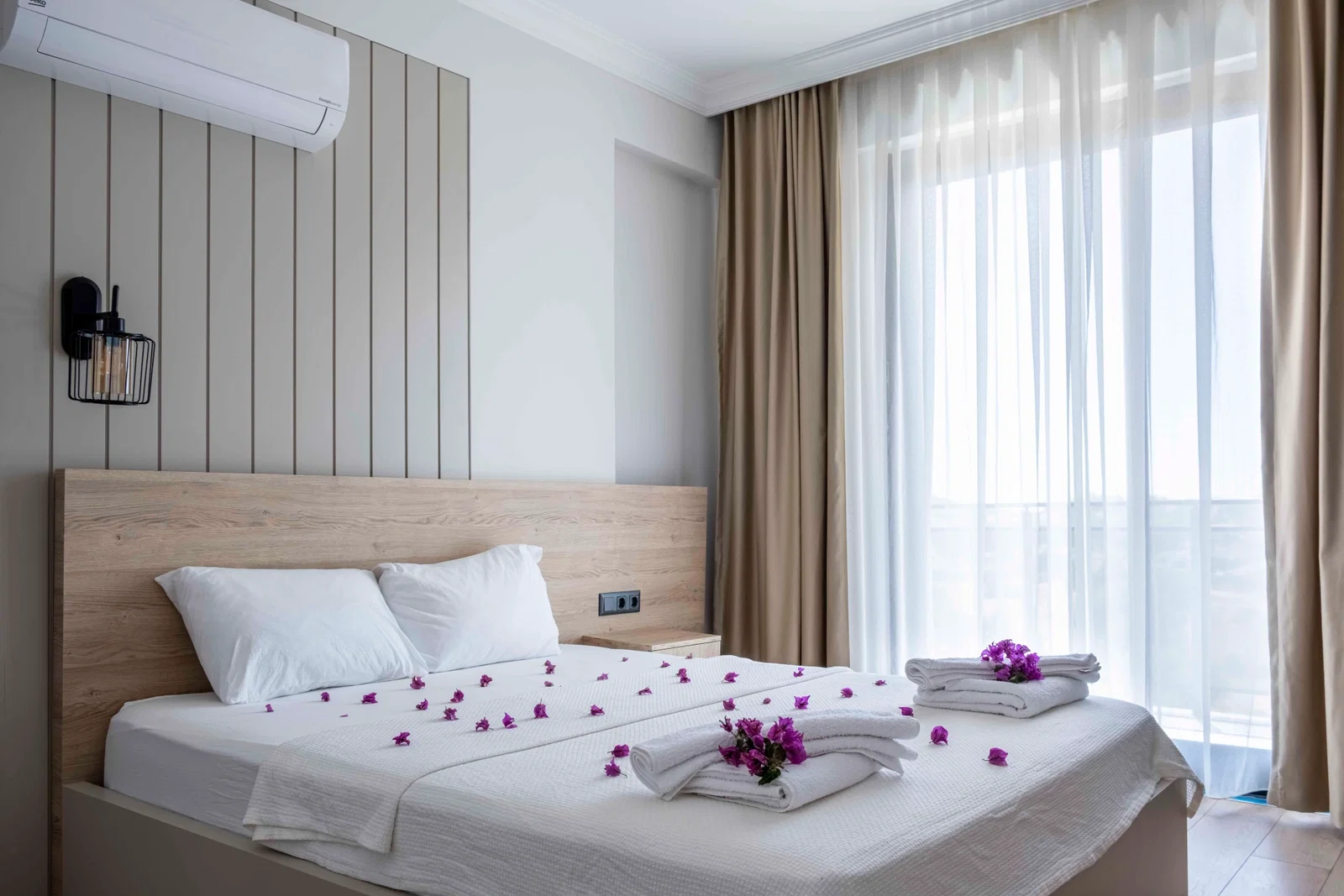 Kaş’ta Balayı Çiftlerine Uygun, Özel Havuzlu, 2 Yatak Odalı, Kiralık Villa