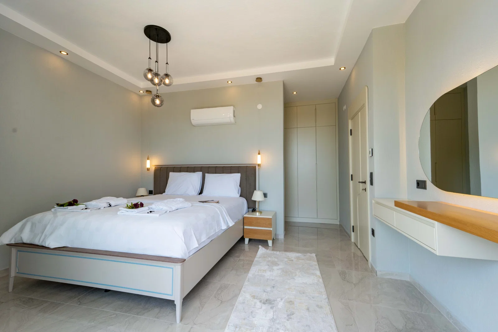 Kaş’ta Sakin Konumda, Saunalı, Hamamlı, Jakuzili, Kiralık Villa