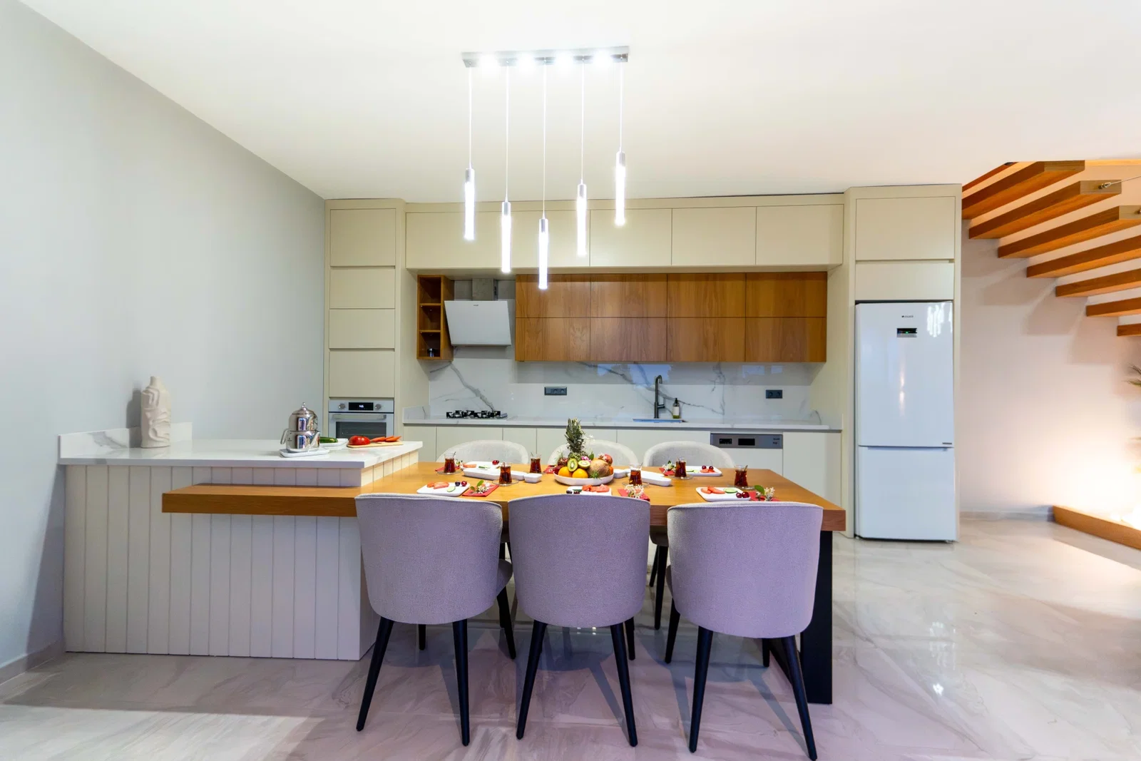 Kaş’ta Sakin Konumda, Saunalı, Hamamlı, Jakuzili, Kiralık Villa
