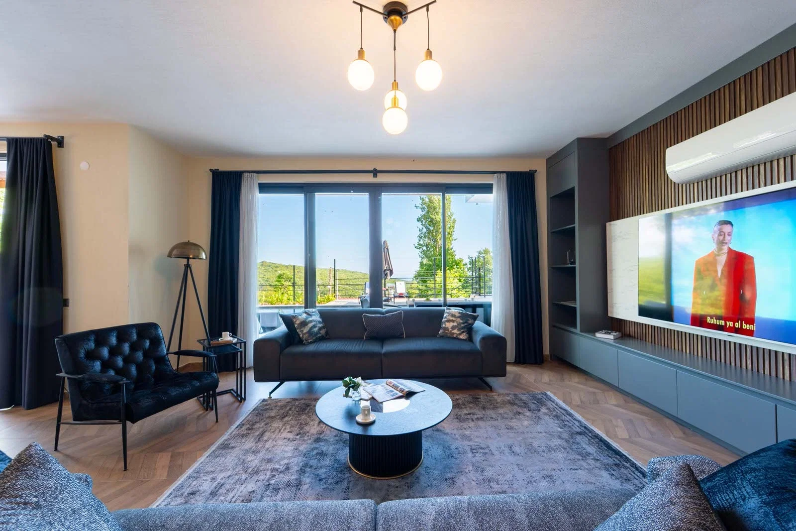 Kaş’ta Korunaklı, Çocuk Havuzlu, 6 Kişilik, Lüks Villa