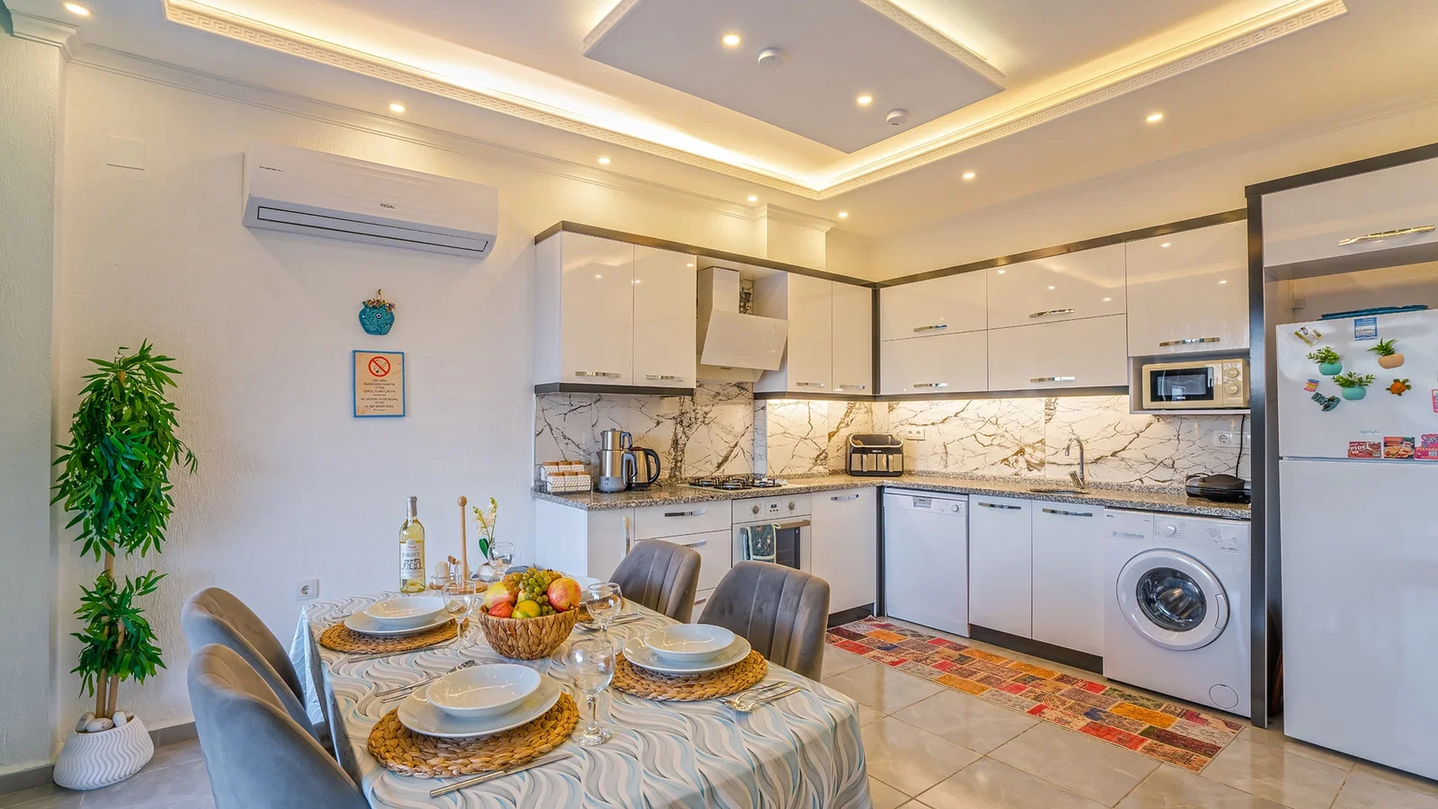 Üzümlü’de Balayı Çiftlerine Uygun, Isıtmalı Havuzlu, 2 Kişilik, Ekonomik Villa