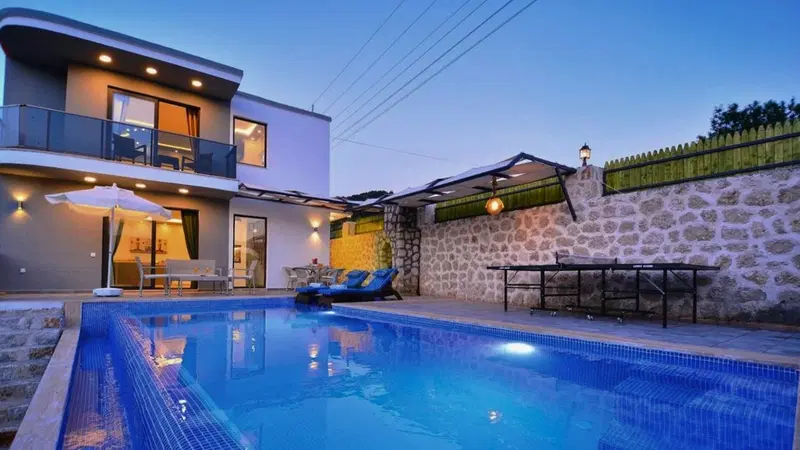 Sarıbelen’de ısıtmalı havuzlu kiralık villa, fotoğraf 2