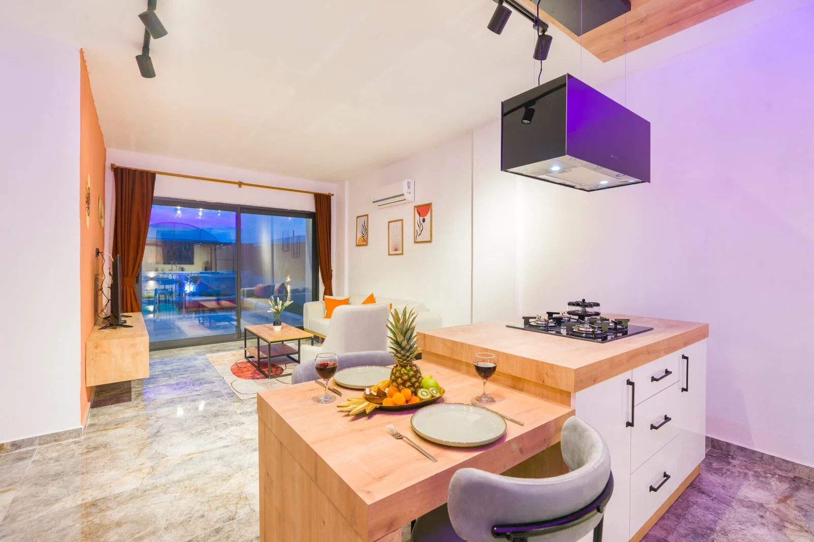 Fethiye’de Balayı Çiftlerine Uygun, Korunaklı Havuzlu, 2 Kişilik, Ekonomik Villa
