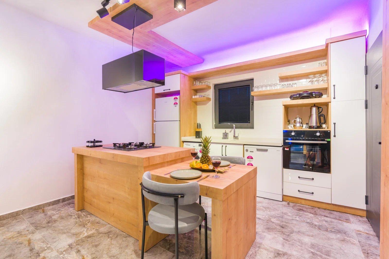 Fethiye’de Balayı Çiftlerine Uygun, Korunaklı Havuzlu, 2 Kişilik, Ekonomik Villa