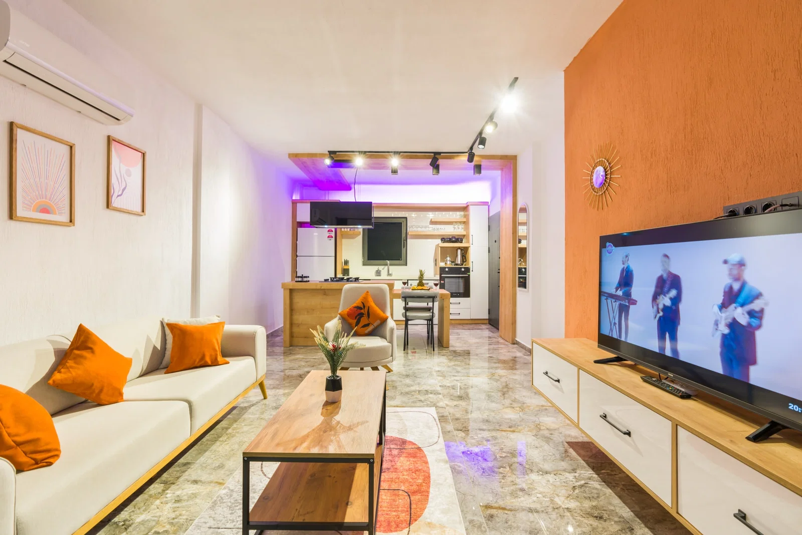 Fethiye’de Balayı Çiftlerine Uygun, Korunaklı Havuzlu, 2 Kişilik, Ekonomik Villa