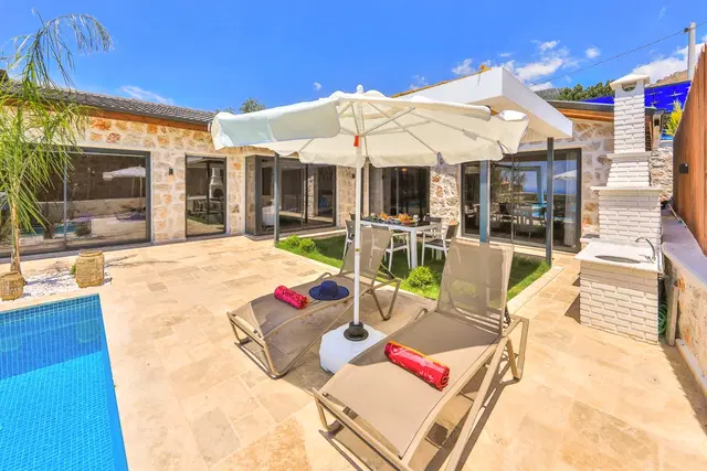Üzümlü’de kapalı havuzlu kiralık villa, fotoğraf 3