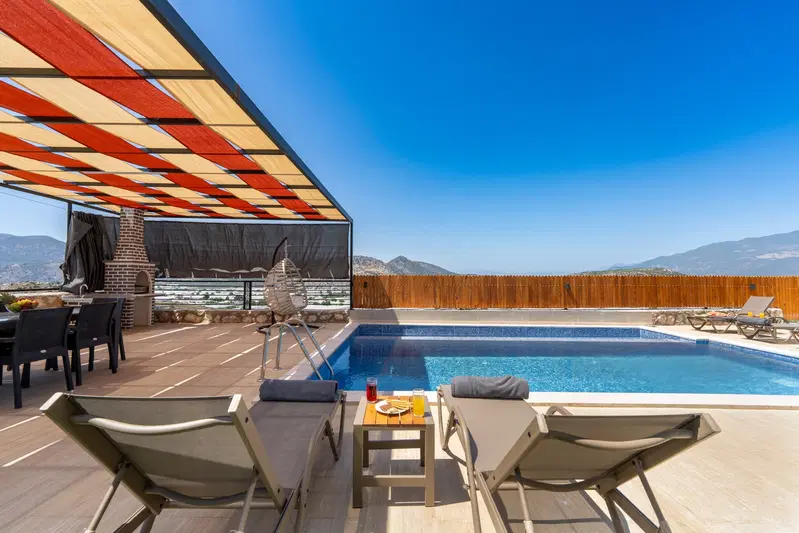 Fethiye’de korunaklı havuzlu kiralık villa, fotoğraf 8