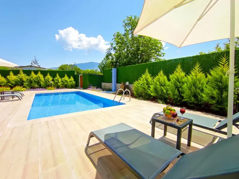 Fethiye’de korunaklı havuzlu kiralık villa, fotoğraf 8